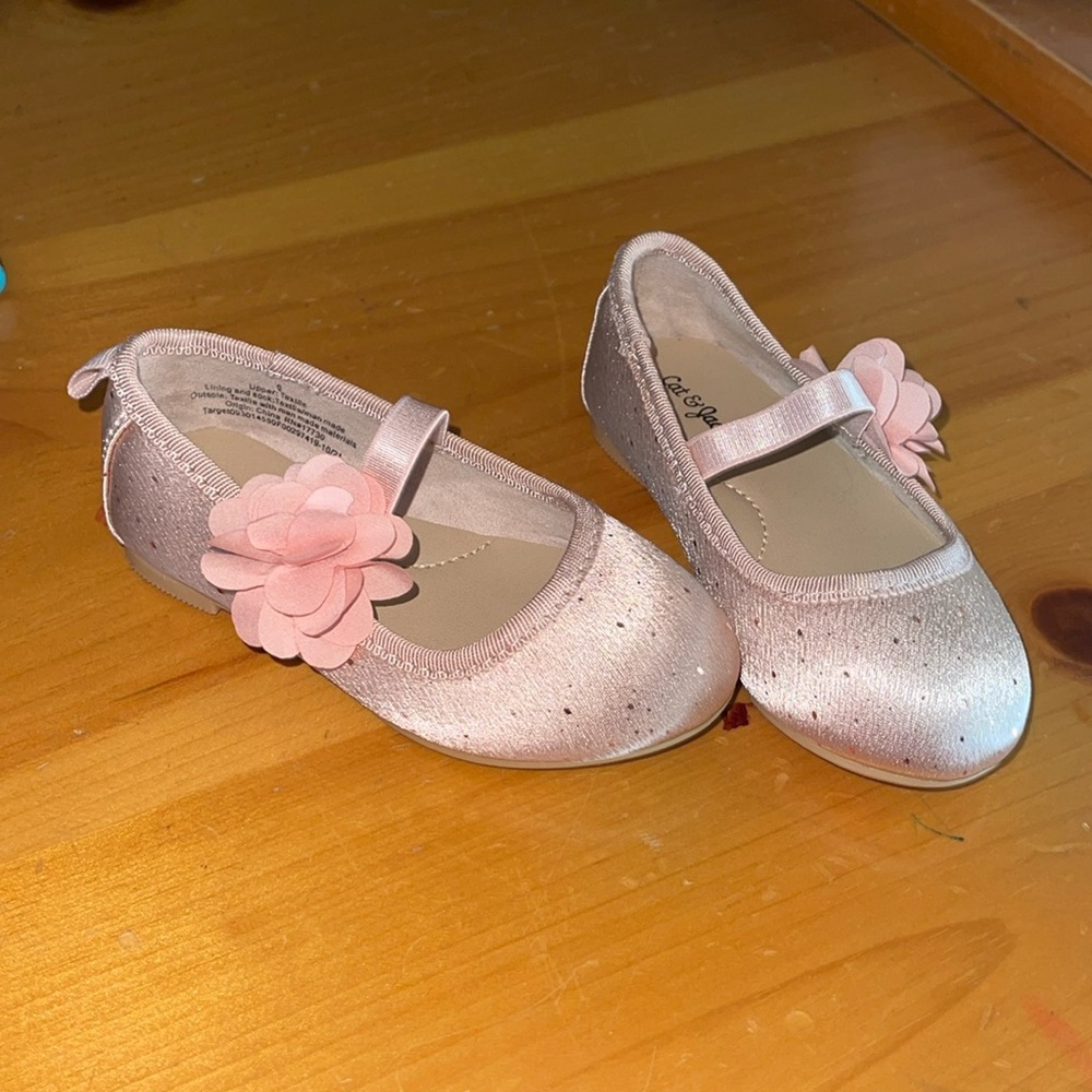 Cat & Jack Toddler Girls shoes with Flowers